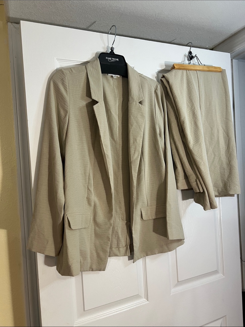 Classic Women's Blazer & Matching Pants in Light Beige